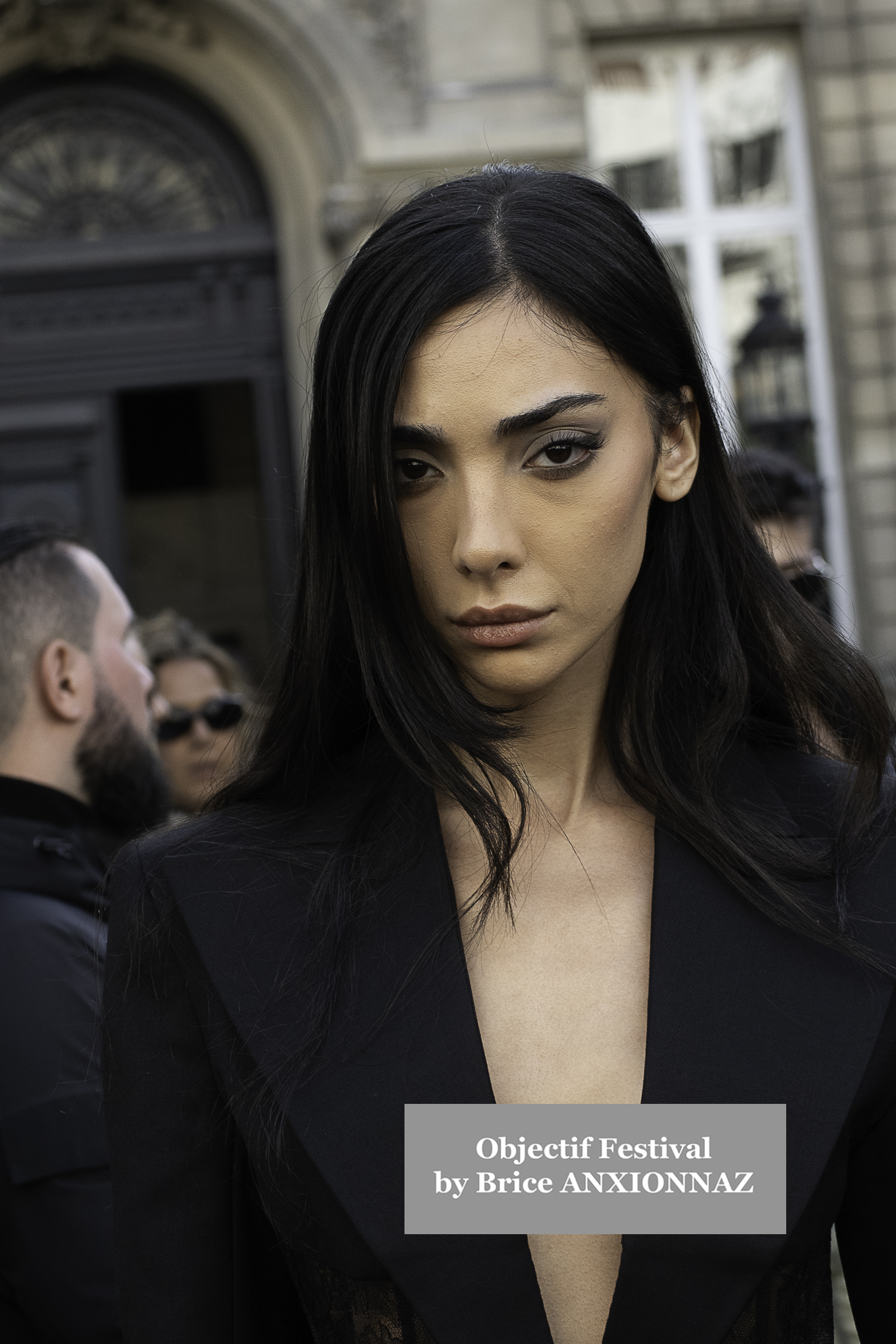 Photo streetstyle de Leonie Hanne - Streetstyle photos of guest arrivals at the Nina Ricci show lors du défilé Nina Ricci Spring 2025 à Streetstyle-photos-of-guest-arrivals-at-the-Nina-Ricci-show, Paris Fashion Week le 7 March 2025 par Brice ANXIONNAZ (Objectif Festival)